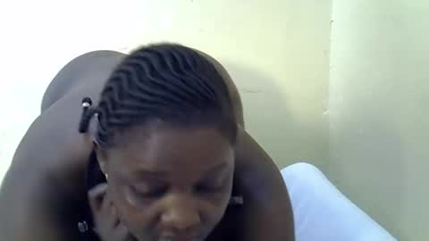 Snapshot of sexy_naila2 chatting on 03.01.26 sexy_naila2 online show from 03.01.26