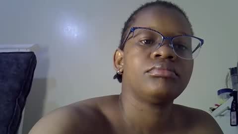 Snapshot of sexy_natallie chatting on 04.12.26 natallie online show from 04.12.26