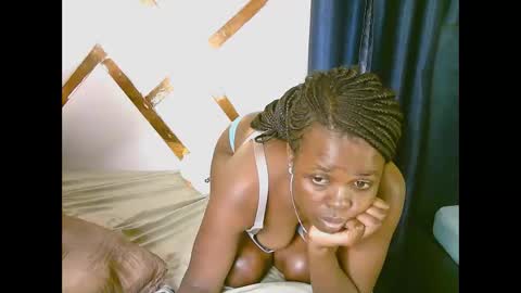 Snapshot of sexy_talisha chatting on 09.25.25 sexy_talisha online show from 09.25.25