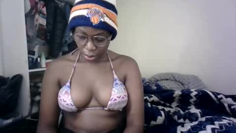 Snapshot of sexy_tatty2 chatting on 10.07.25 sexy_tatty2 online show from 10.07.25