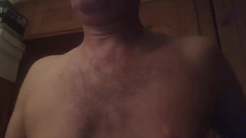 Snapshot of sexyandrew chatting on 09.18.25 sexyndrew online show from 09.18.25
