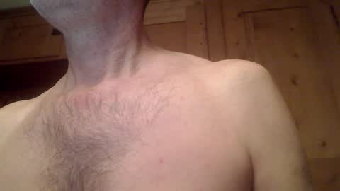Snapshot of sexyandrew chatting on 12.18.25 sexyndrew online show from 12.18.25