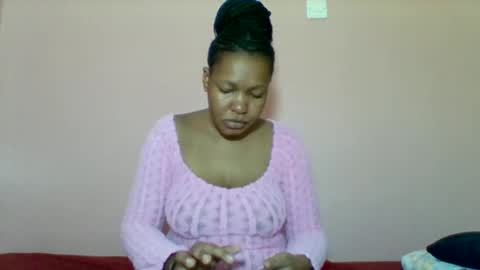 Snapshot of sexyapple2002 chatting on 10.10.25 sexyapple2002 online show from 10.10.25