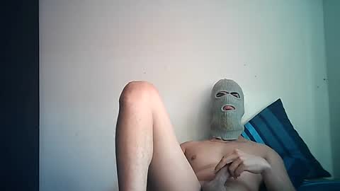 Snapshot of sexyatrevidoo chatting on 01.22.25 SesyMen online show from 01.22.25