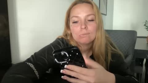 Snapshot of sexyayo666 chatting on 02.26.26 ALAYA online show from 02.26.26