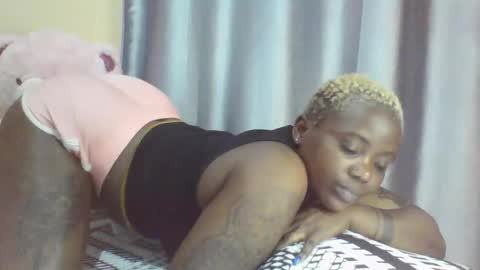 Snapshot of sexybabyface555 chatting on 10.28.25 sexybabyface555 online show from 10.28.25