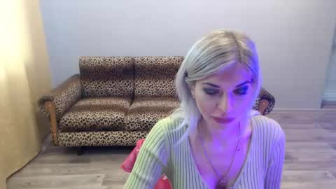 sexybeatriice online show from 10.25.25