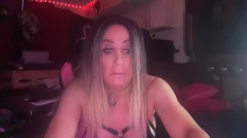 Snapshot of sexybitch_jaylents chatting on 10.15.25 Jaylen Starr online show from 10.15.25