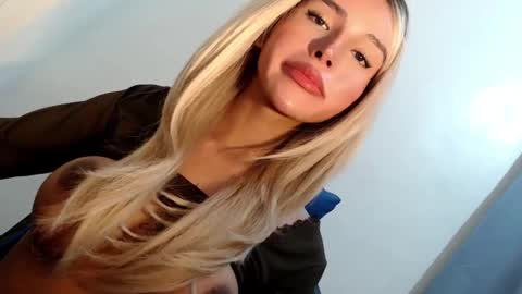 Snapshot of sexybite1 chatting on 02.10.25 Seraphina Blaze online show from 02.10.25