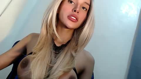Snapshot of sexybite1 chatting on 02.13.25 Seraphina Blaze online show from 02.13.25