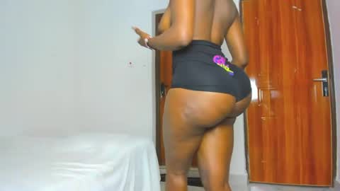 Snapshot of sexybootydoll chatting on 07.10.26 sexybootydoll online show from 07.10.26
