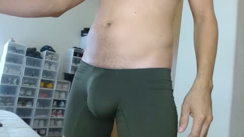 Snapshot of sexyboylatino19cm chatting on 10.05.25 Daniel online show from 10.05.25