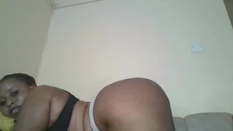 Snapshot of sexybuttie01 chatting on 04.11.26 sexybuttie01 online show from 04.11.26