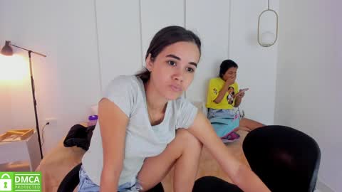 Snapshot of sexychanell_18 chatting on 12.28.24 chanell and yina online show from 12.28.24