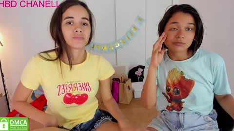 Snapshot of sexychanell_18 chatting on 12.29.24 chanell and yina online show from 12.29.24