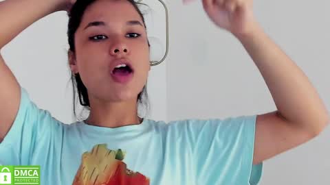 Snapshot of sexychanell_18 chatting on 01.07.25 chanell and yina online show from 01.07.25