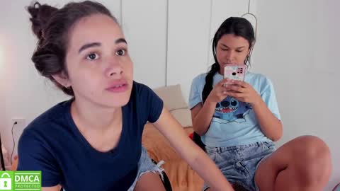 Snapshot of sexychanell_18 chatting on 01.08.25 chanell and yina online show from 01.08.25