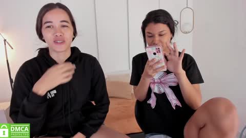 Snapshot of sexychanell_18 chatting on 01.09.25 chanell and yina online show from 01.09.25