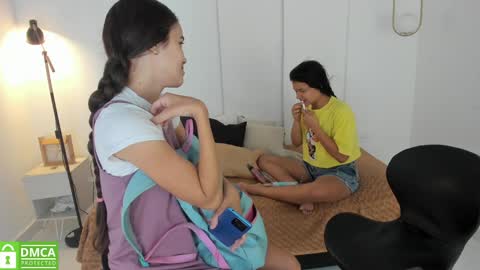 Snapshot of sexychanell_18 chatting on 01.24.25 chanell and yina online show from 01.24.25