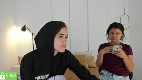 Snapshot of sexychanell_18 chatting on 02.03.25 chanell and yina online show from 02.03.25