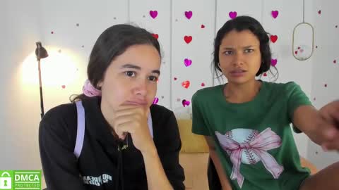 Snapshot of sexychanell_18 chatting on 02.15.25 chanell and yina online show from 02.15.25