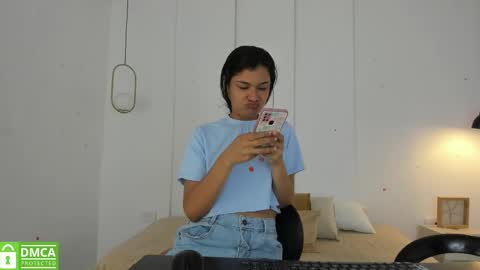 Snapshot of sexychanell_18 chatting on 02.17.25 chanell and yina online show from 02.17.25