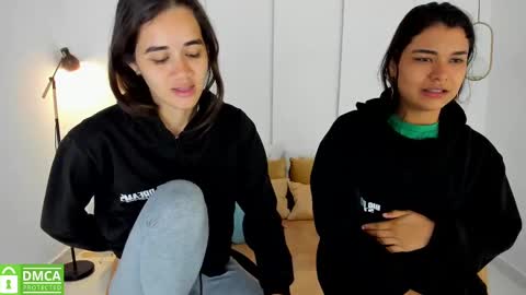 Snapshot of sexychanell_18 chatting on 03.03.25 chanell and yina online show from 03.03.25