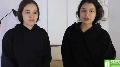 Snapshot of sexychanell_18 chatting on 09.18.25 chanell and yina online show from 09.18.25