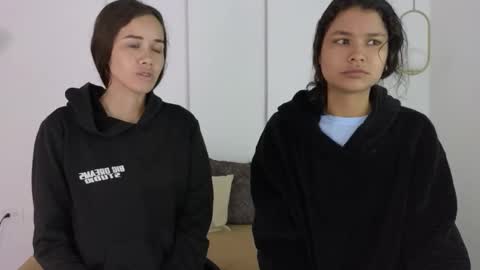 Snapshot of sexychanell_18 chatting on 09.25.25 chanell and yina online show from 09.25.25