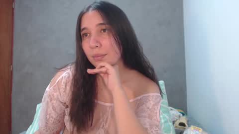 Snapshot of sexycoralinne69 chatting on 12.16.24 Coralinne online show from 12.16.24