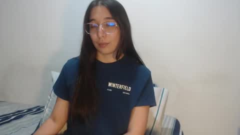 Snapshot of sexycoralinne69 chatting on 05.21.26 Coralinne online show from 05.21.26