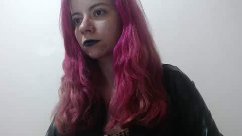 Snapshot of sexydemonangel chatting on 06.11.26 sexydemonangel online show from 06.11.26