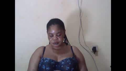 Snapshot of sexydove2 chatting on 11.24.25 EMILY online show from 11.24.25