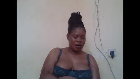 Snapshot of sexydove2 chatting on 01.09.26 EMILY online show from 01.09.26