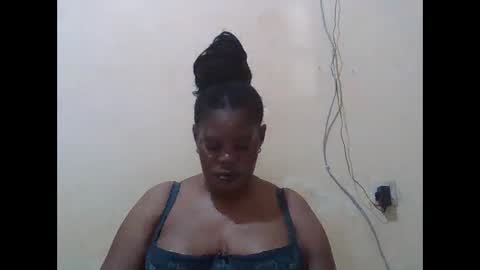 Snapshot of sexydove2 chatting on 01.09.26 EMILY online show from 01.09.26