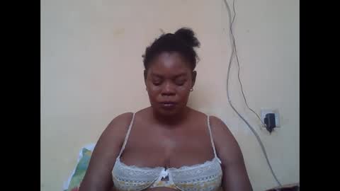 Snapshot of sexydove2 chatting on 02.03.26 EMILY online show from 02.03.26