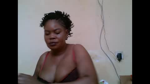 Snapshot of sexydove2 chatting on 02.07.26 EMILY online show from 02.07.26