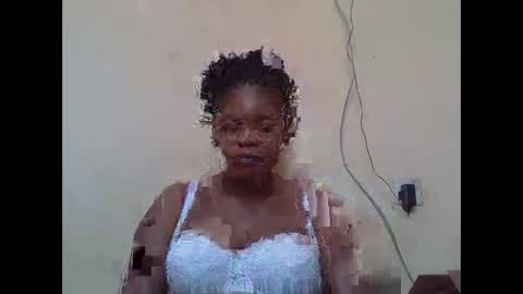 Snapshot of sexydove2 chatting on 02.11.26 EMILY online show from 02.11.26