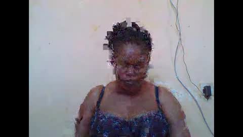 Snapshot of sexydove2 chatting on 02.12.26 EMILY online show from 02.12.26