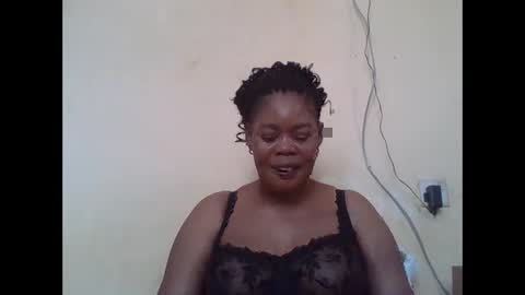 Snapshot of sexydove2 chatting on 02.13.26 EMILY online show from 02.13.26