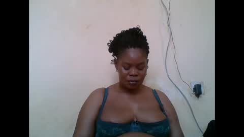 Snapshot of sexydove2 chatting on 02.15.26 EMILY online show from 02.15.26