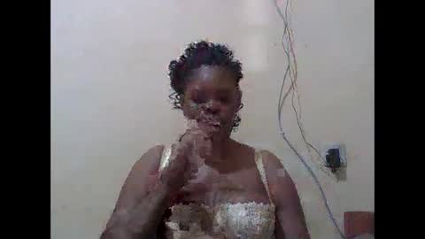 Snapshot of sexydove2 chatting on 02.16.26 EMILY online show from 02.16.26