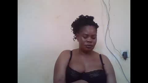 Snapshot of sexydove2 chatting on 02.18.26 EMILY online show from 02.18.26