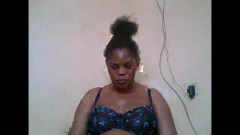 Snapshot of sexydove2 chatting on 02.26.26 EMILY online show from 02.26.26