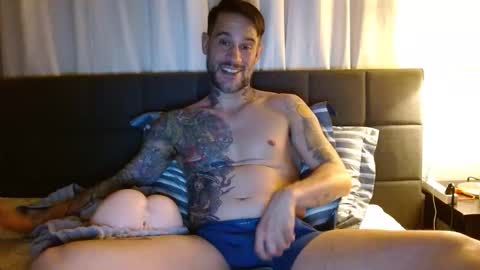 Snapshot of sexyfitdaddy chatting on 04.08.26 Sexy Fit Daddy online show from 04.08.26
