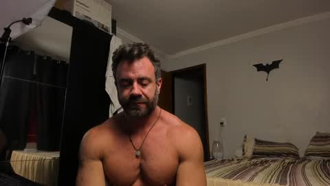 Snapshot of sexyflightz chatting on 01.12.25 chris online show from 01.12.25