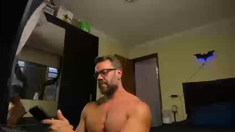 Snapshot of sexyflightz chatting on 09.26.25 chris online show from 09.26.25