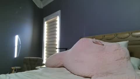 LisaisLuscious online show from 02.06.26