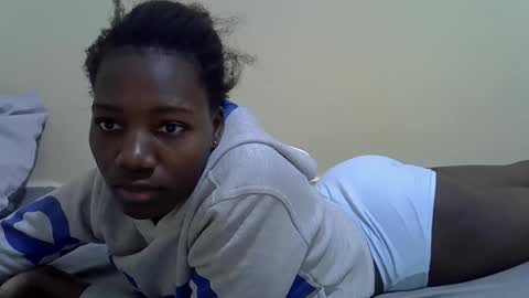 sexyghurl12 online show from 10.05.25