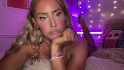 Snapshot of sexygoodvibebabe69 chatting on 07.03.26 Ashley Love online show from 07.03.26